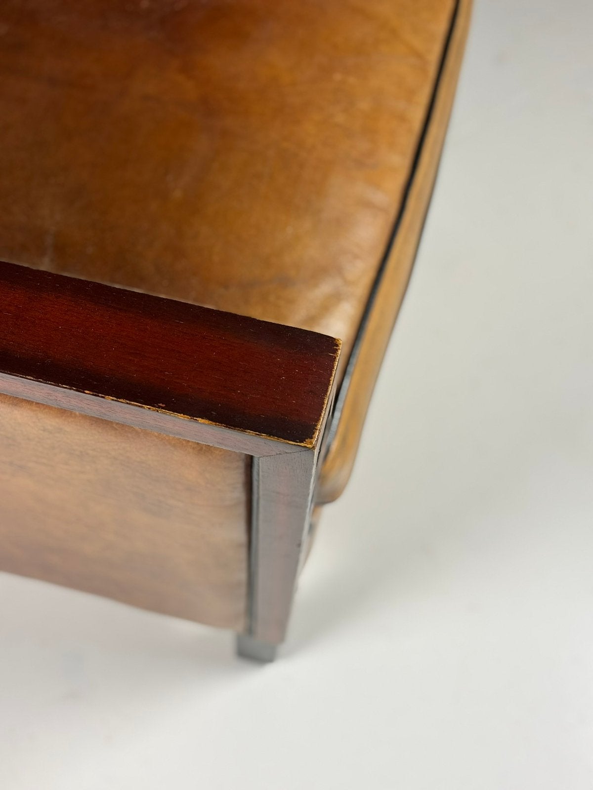 Schapenleren clubfauteuil art deco klassiek, Ophalen of Verzenden, Zo goed als nieuw, 75 tot 100 cm