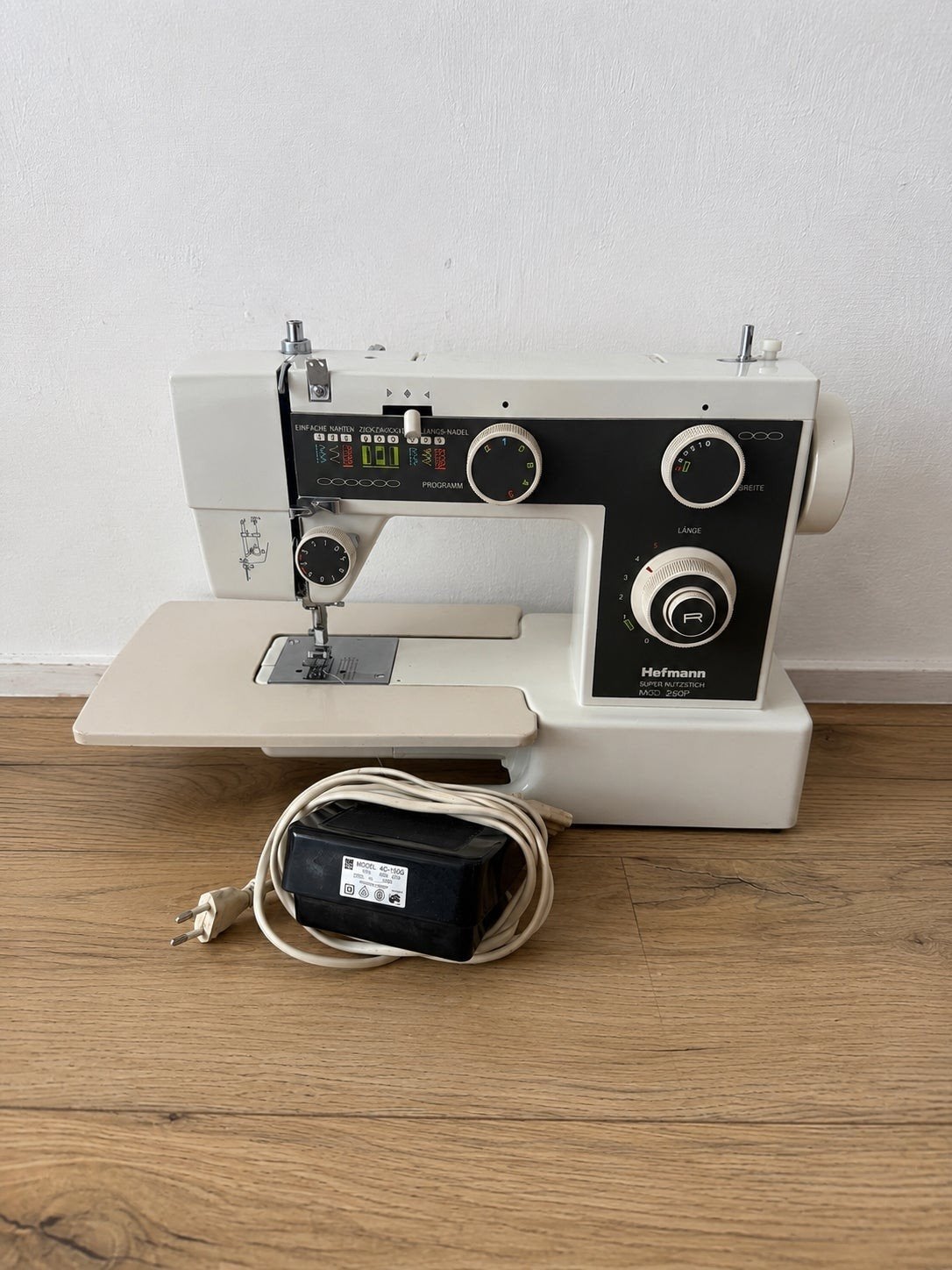 Hofmann Naaimachine - Vintage Model 2200 240P, Ophalen, Gebruikt, Naaimachine, Overige merken