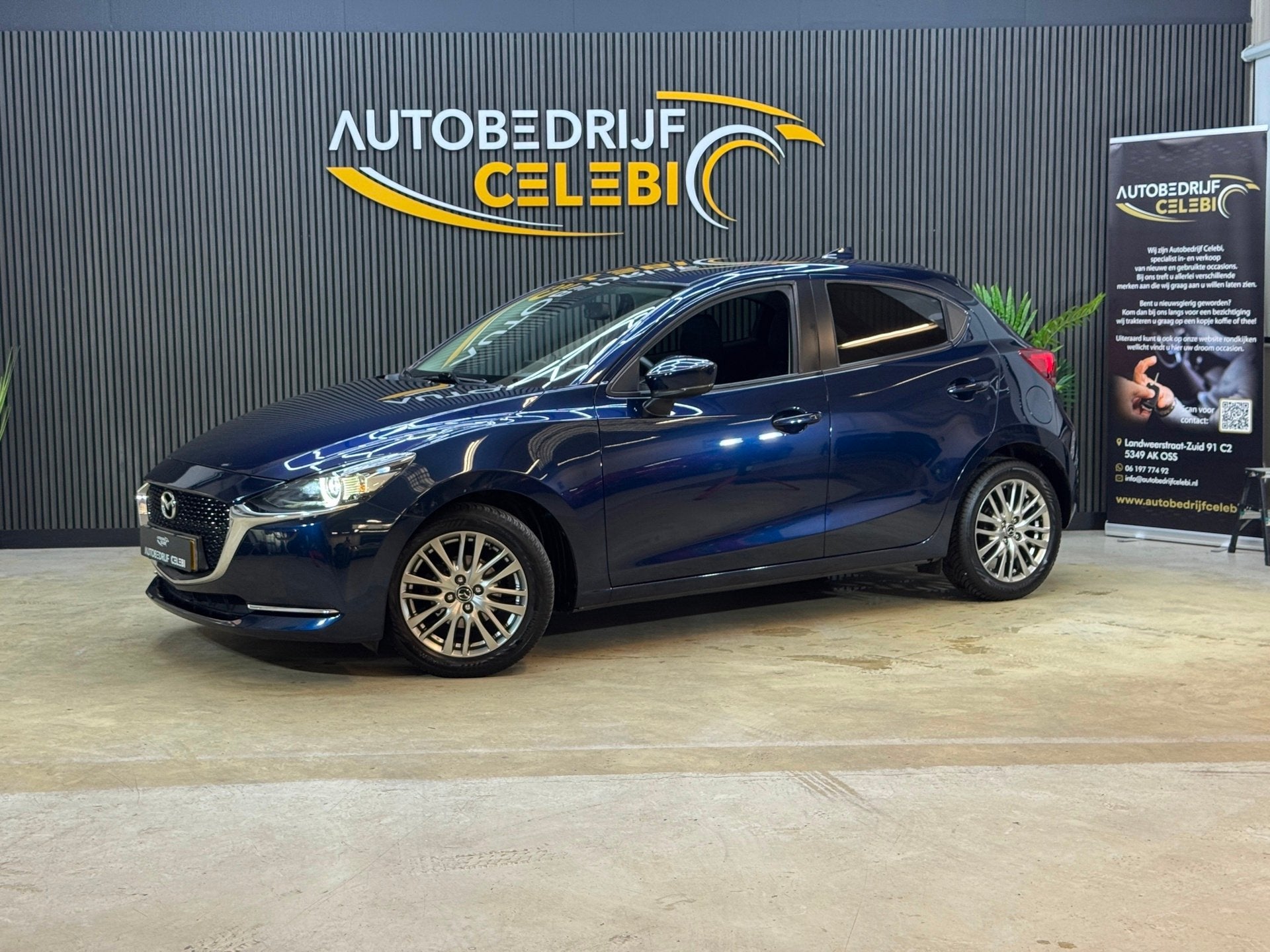 Mazda 2 1.5 Skyactiv-G Luxury 2020 BLAUW FULL OPTION!, Auto's, Voorwielaandrijving, Dealer onderhouden, Automatische klimaatregeling