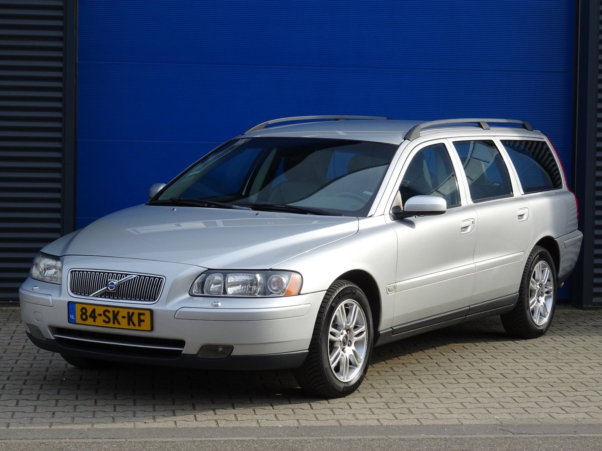 Volvo V70 2.4 Edition II Automaat Carplay Dealer Onderhouden, Zwart, 1498 kg, 2435 cc, 170 pk