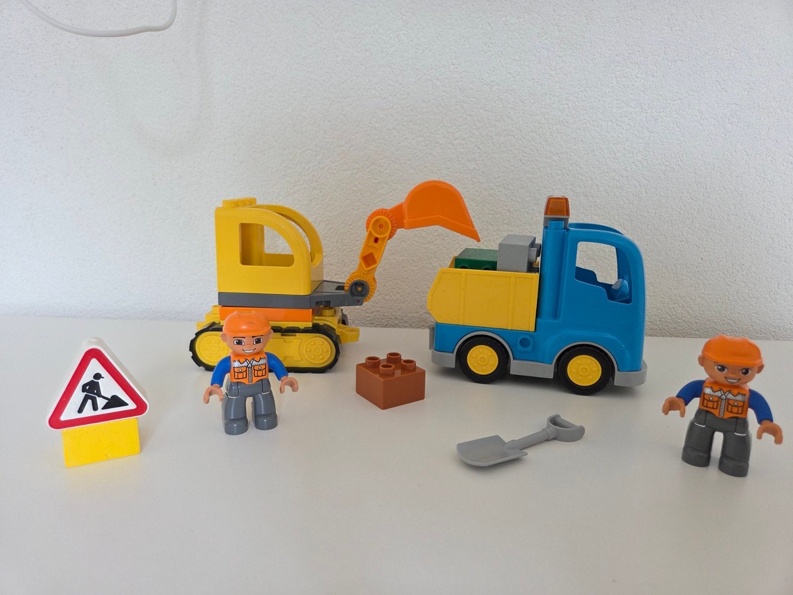 Nette LEGO DUPLO set 10812 Rupsband graafmachine en wagen.
K, Compleet, Ophalen of Verzenden, Zo goed als nieuw, Duplo