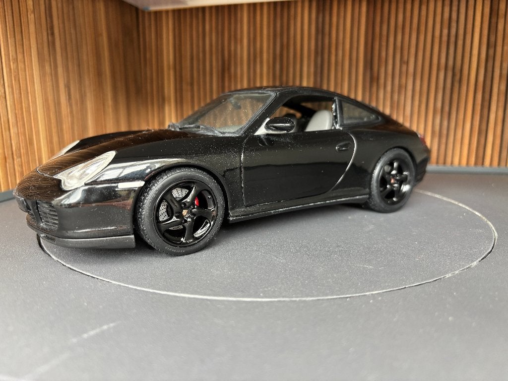 Porsche 911 (996) Carrera 4S Zwart 1:18 Maisto MJ, Ophalen of Verzenden, Zo goed als nieuw, Auto, Maisto