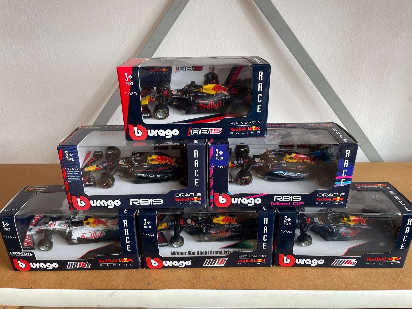 Burago Red Bull Racing Max Verstappen Modelauto's 1:43, Ophalen of Verzenden, Nieuw, Auto, Overige merken
