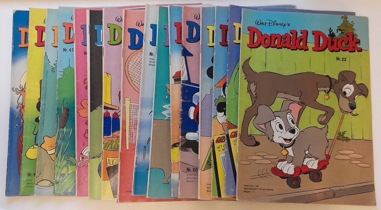 16 stuks Donald Duck weekbladen uit 1980, Gelezen, Walt Disney, Ophalen of Verzenden, Meerdere stripboeken