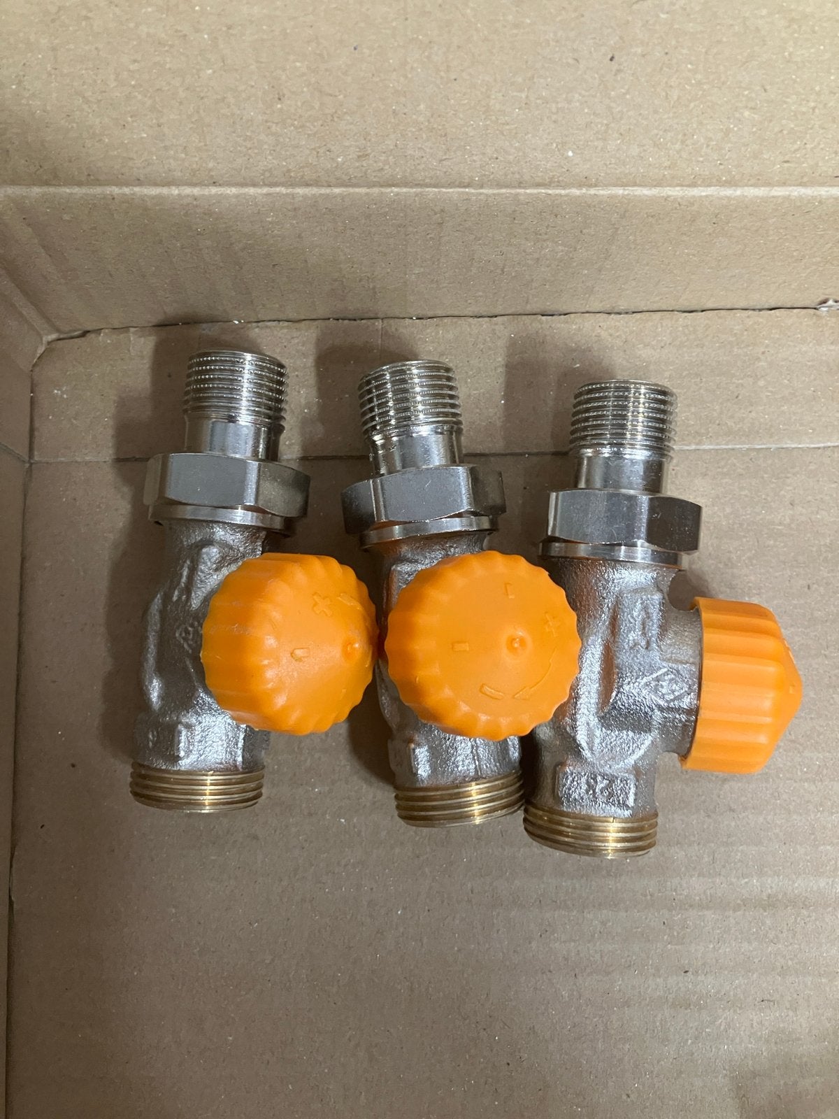 3x Heimeier Eclipse rechte radiatorkranen 1/2 x 3/4 euroc., Minder dan 30 cm, Overige typen, Nieuw, Minder dan 60 cm