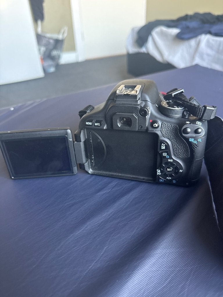 Foto 3 van Canon EOS 600D Spiegelreflexcamera met lens