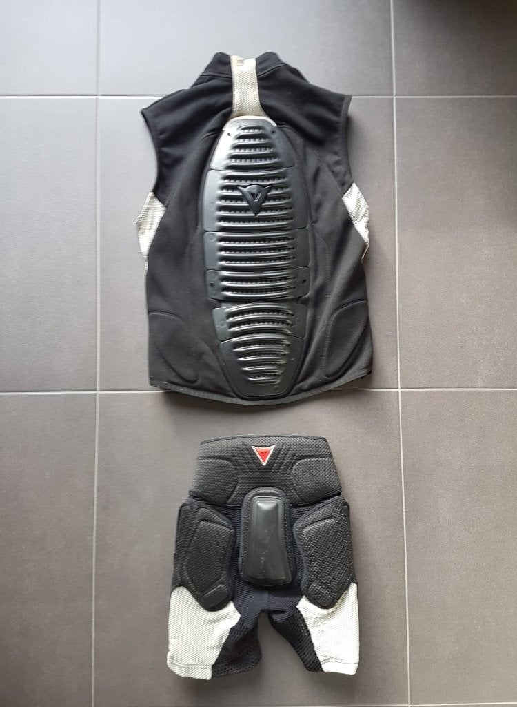 Motor valbescherming Dainese maat L, Motoren, Dainese, Combipak, Ophalen of Verzenden, Dames