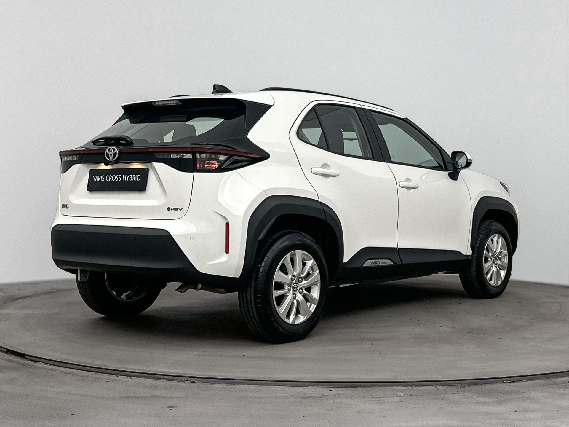 Toyota Yaris Cross 1.5 Hybrid 115 Active Limited | Apple Car, Auto's, Automaat, 12 maanden, Gebruikt, 116 pk