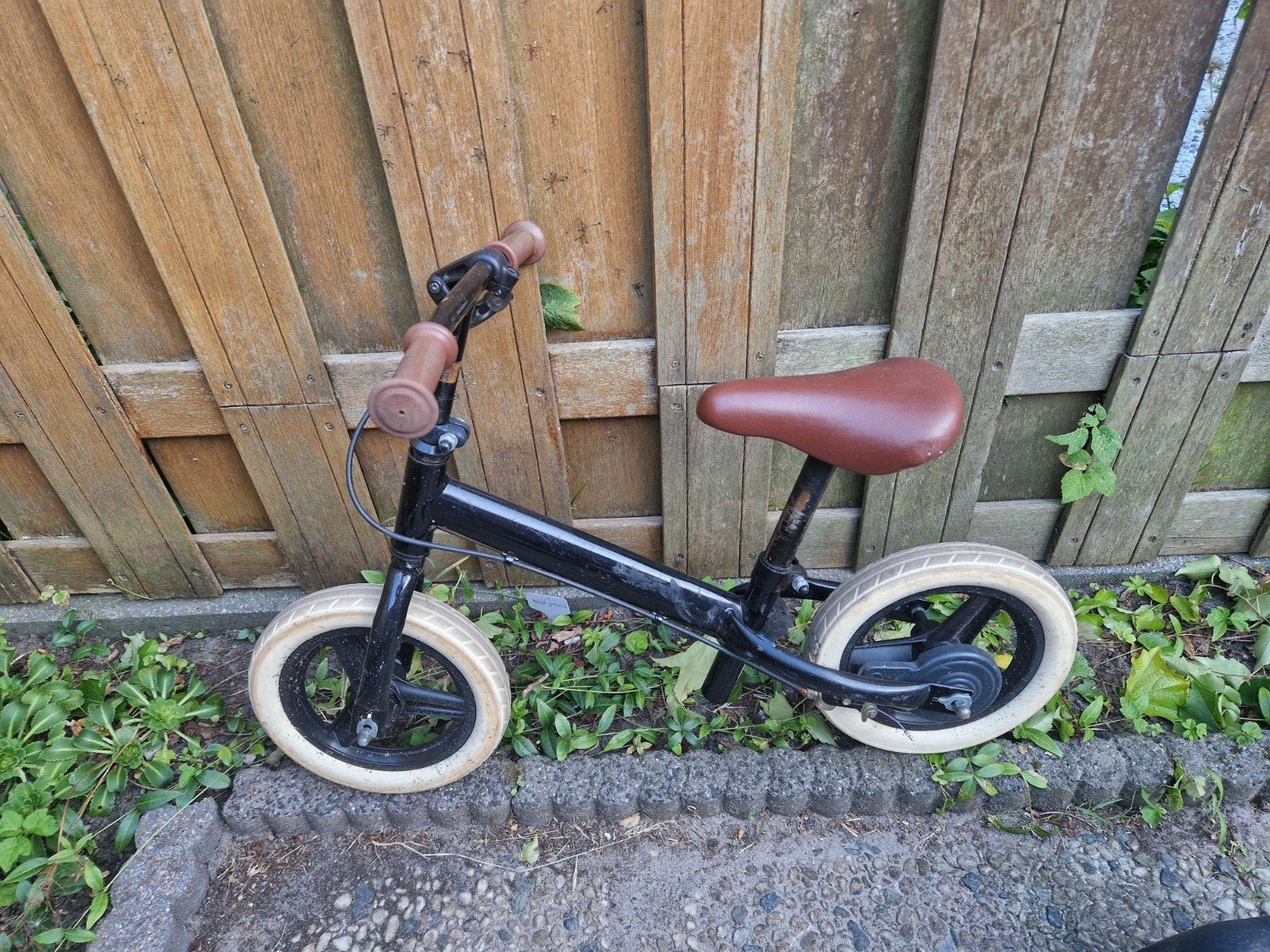 Loopfiets Decathlon - Zwart met bruin zadel, Ophalen