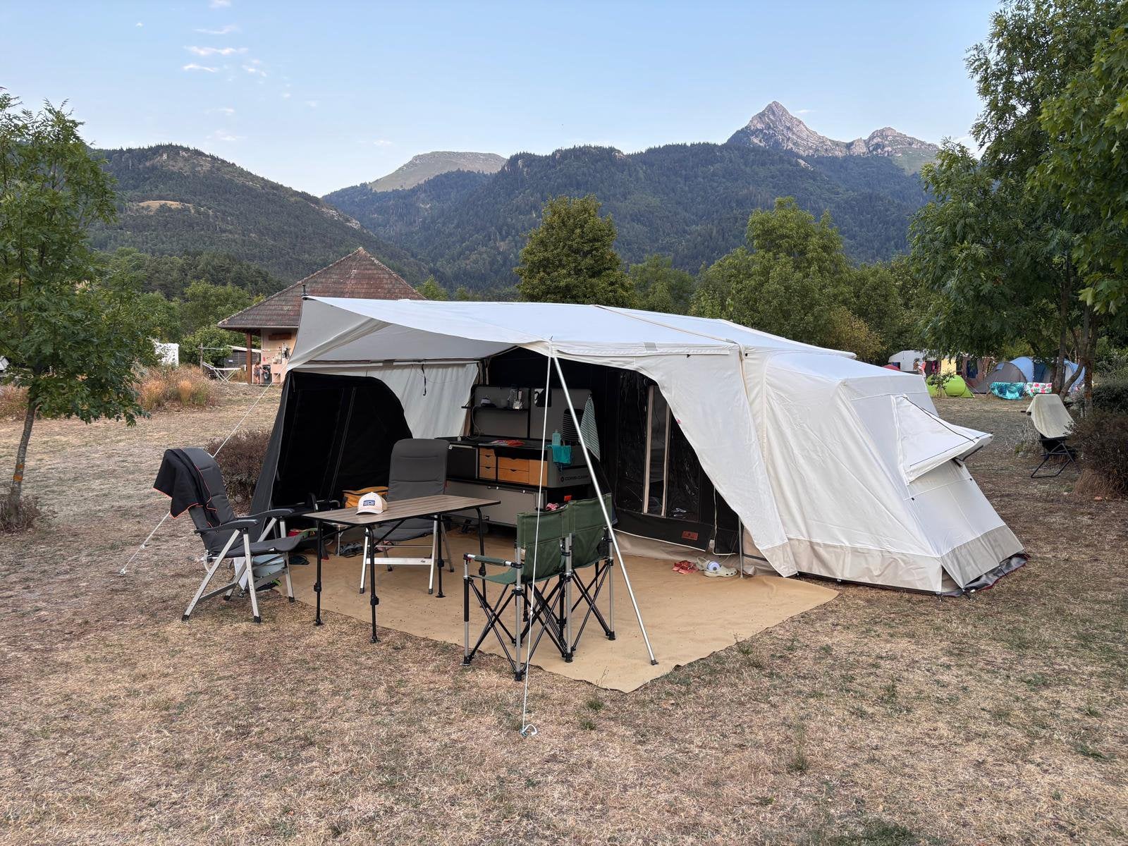 Combi-Camp Country Xclusive Grey Edition (2024), Caravans en Kamperen, Vouwwagens, Ophalen, Combi-Camp, Meerkleurig, Aanwezig