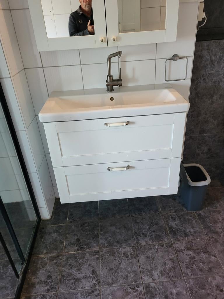Ikea Badkamermeubel met Wastafel en Spiegelkast, Gebruikt, Minder dan 100 cm, 25 tot 50 cm, 50 tot 100 cm