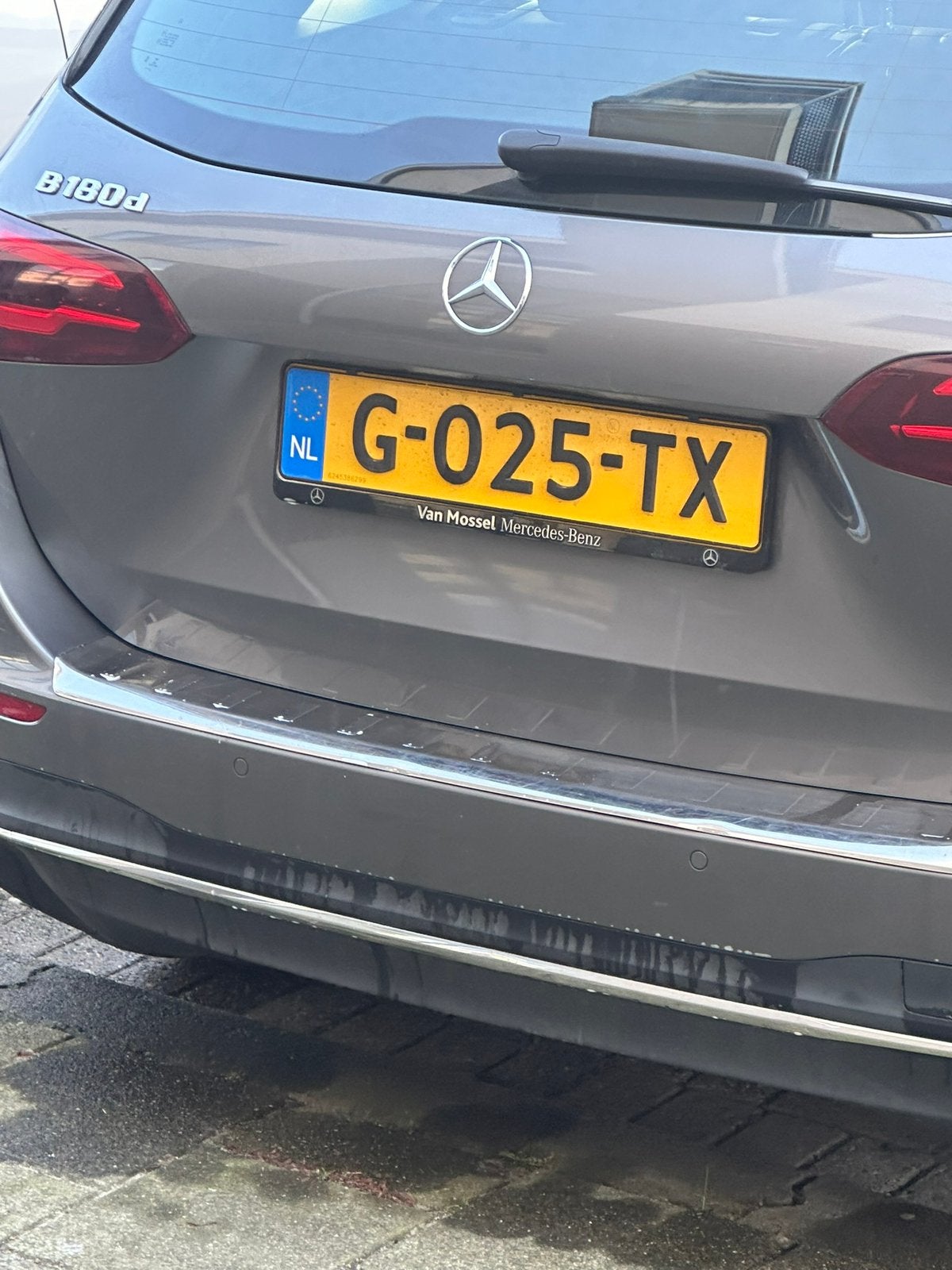 Mercedes-Benz B-Klasse B180 d 116PK 7G-DCT 2019 Grijs, Auto's, 4 cilinders, Leder en Stof, 5000 kg, Origineel Nederlands
