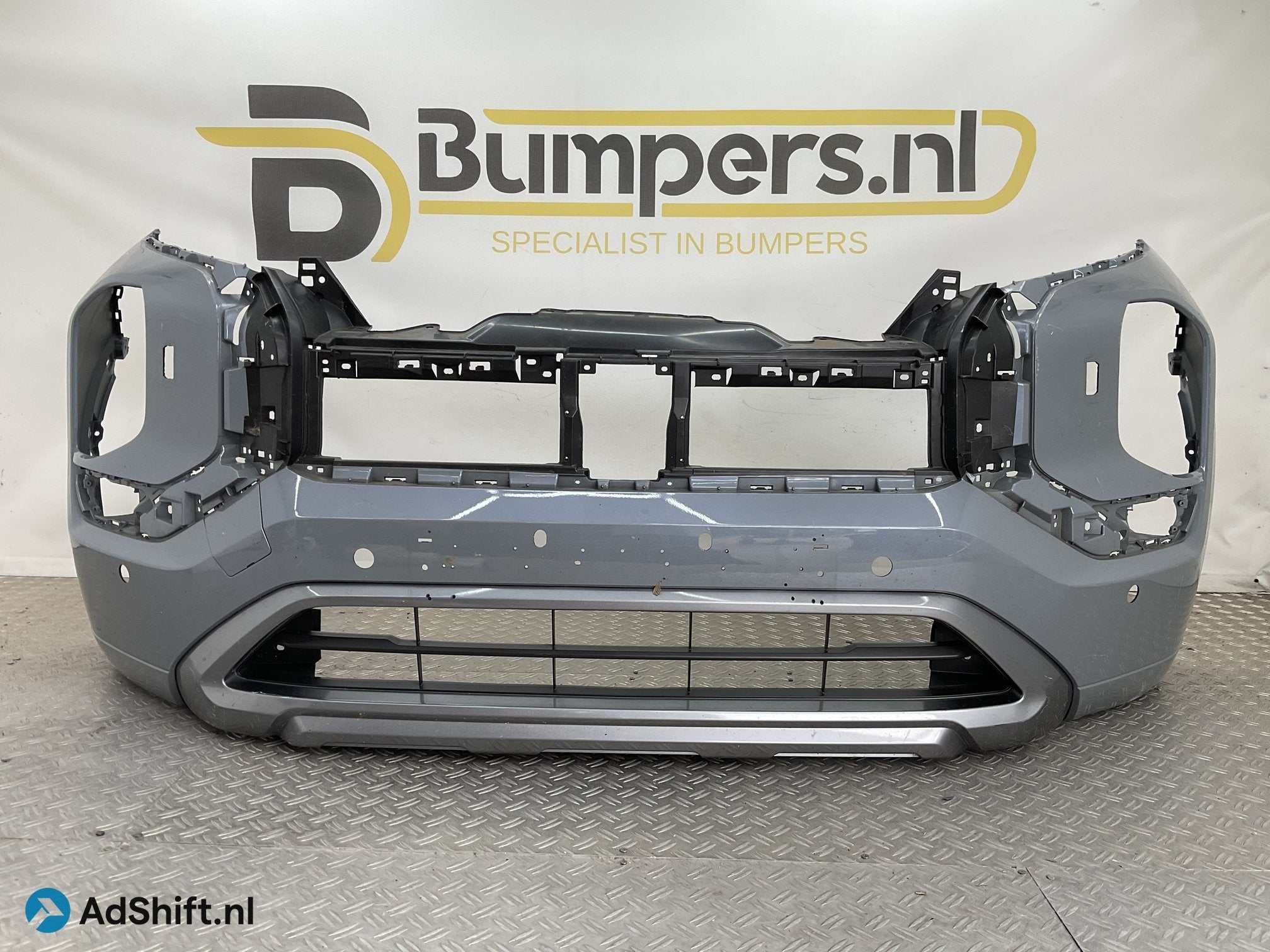 Bumper Mitsubishi Outlander GN0W 2022-2024 620A9W08ZP Voorbu, Bumper