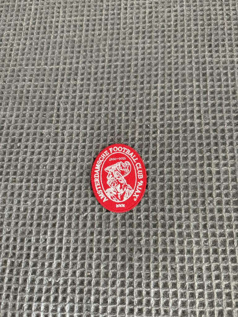 125 jaar Ajax strijk embleem voor shirt, pet of muts, Verzamelen, Ophalen of Verzenden, Nieuw, Ajax, Shirt