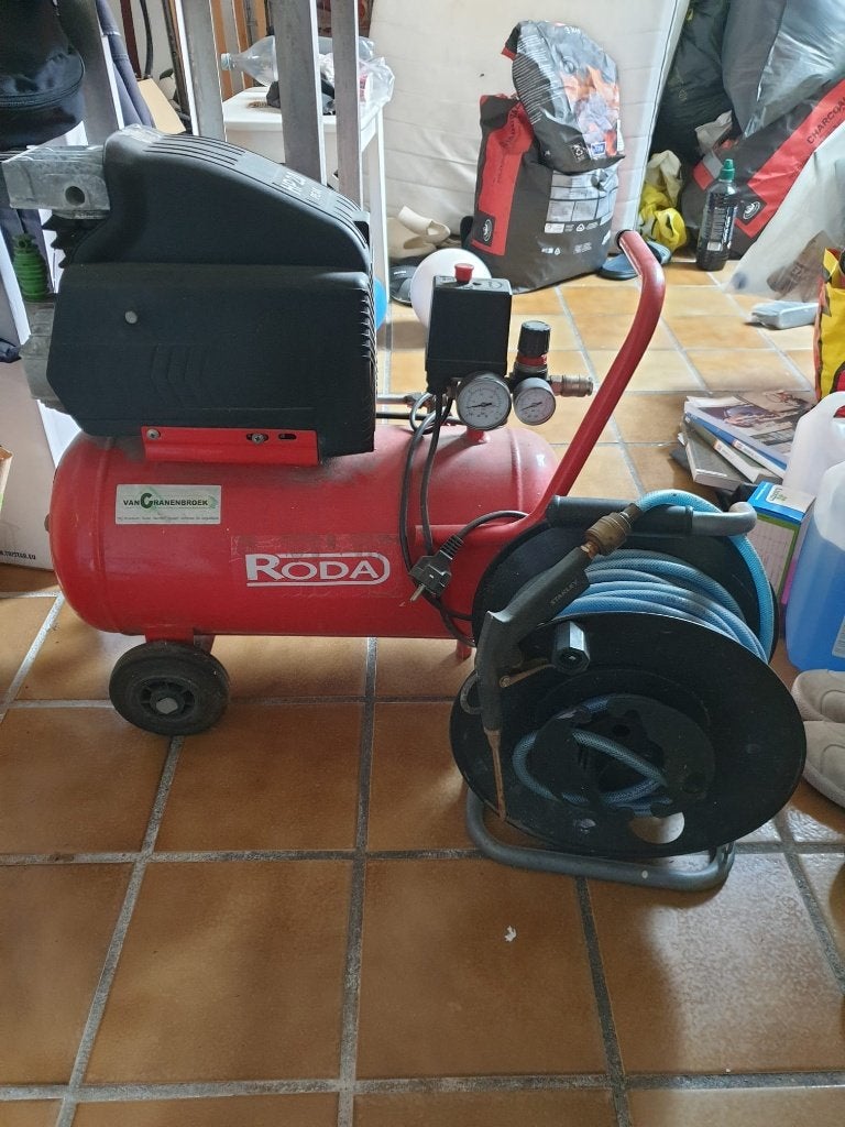 Compresor, Ophalen, Gebruikt, 6 tot 10 bar, Minder dan 200 liter/min