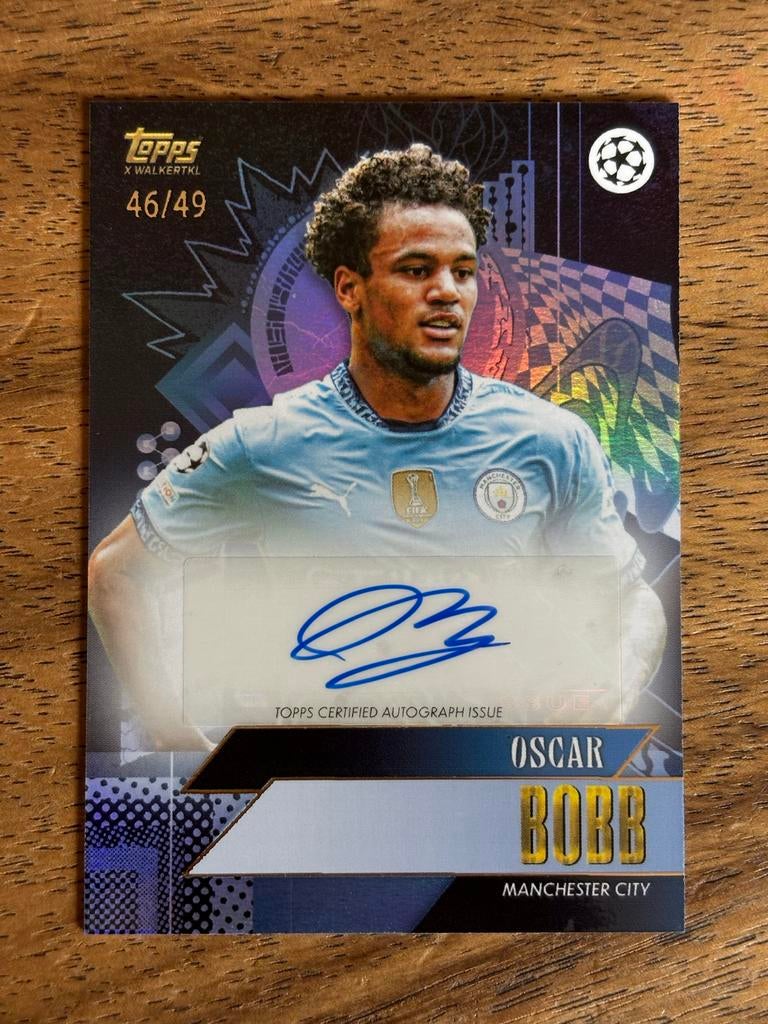 Oscar Bobb Topps Autograph Kaart Manchester City 46/49, Ophalen of Verzenden, Nieuw, Buitenlandse clubs, Spelerskaart