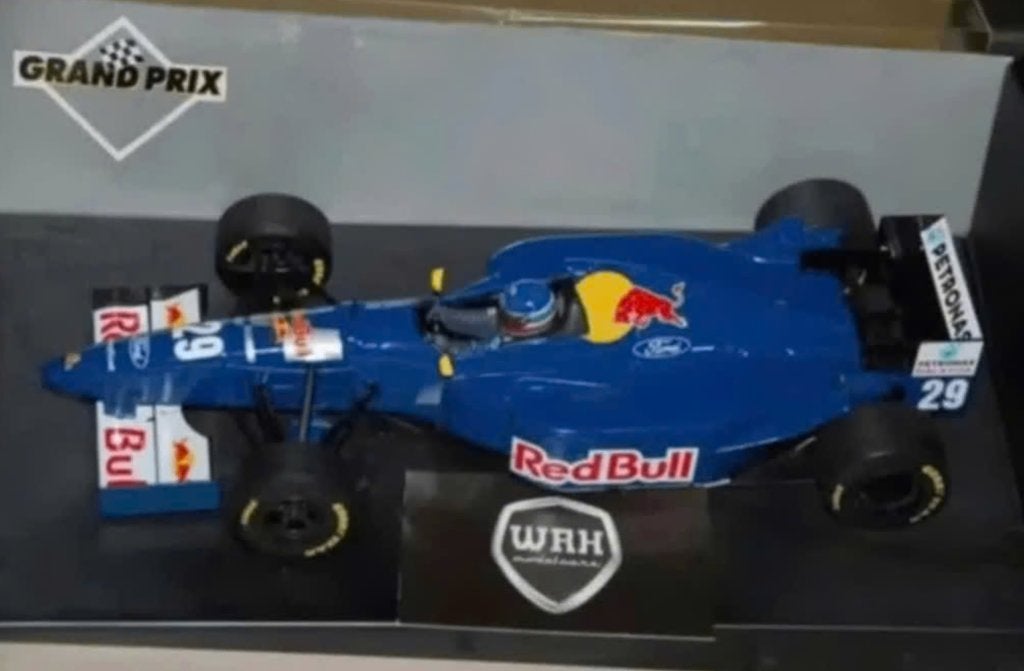 1:18 SAUBER C14 F1 BOULLION RED BULL MINICHAMPS in box WRH, Verzenden, Zo goed als nieuw, Auto, MiniChamps