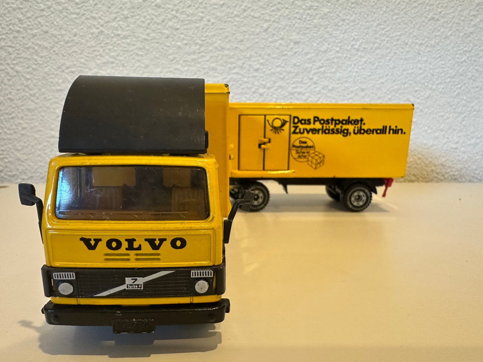 Siku 3714 volvo das post truck trailer combi, Ophalen of Verzenden, Gebruikt, Bus of Vrachtwagen