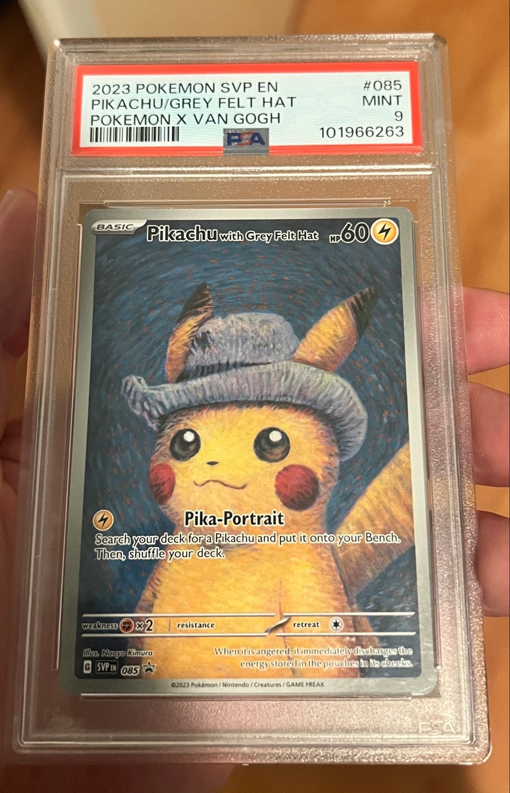 Pikachu met Grijze Vilten Hoed PSA 9 - Pokemon x Van Gogh, Ophalen, Zo goed als nieuw, Losse kaart