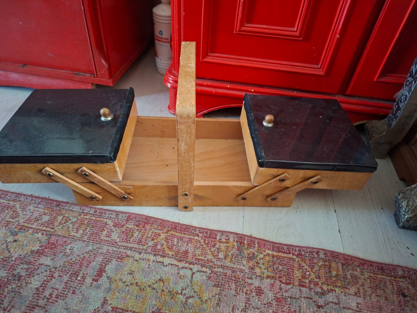 Vintage houten naaidoos met uitschuifbare vakken, Antiek en Kunst, Ophalen