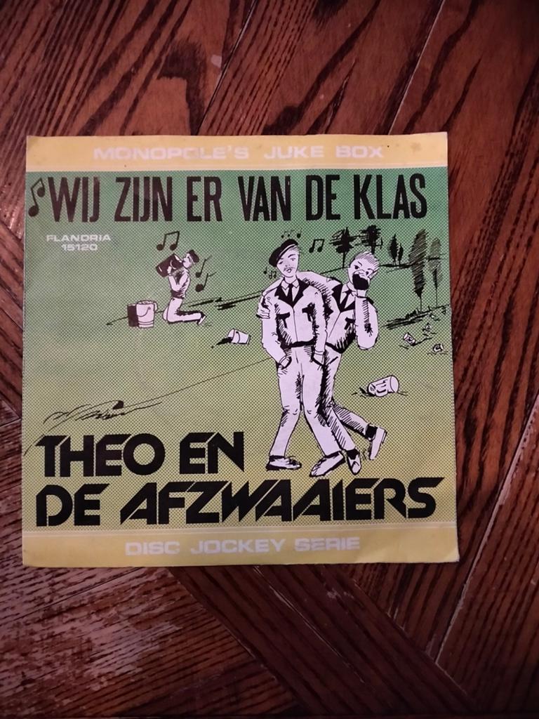 Theo en de afzwaaiers, Ophalen of Verzenden, Zo goed als nieuw, Overige formaten, Levenslied of Smartlap