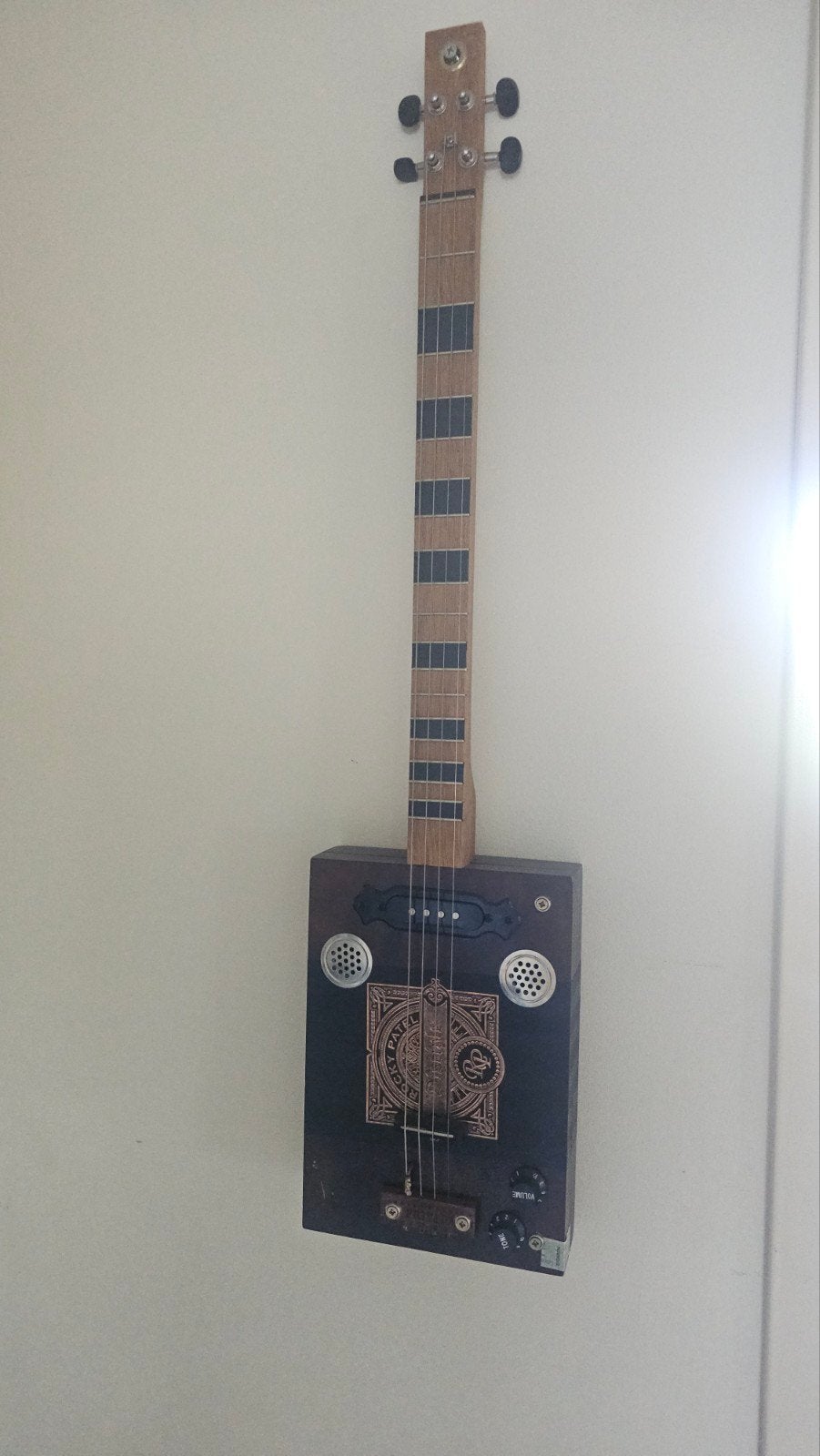 sigarbox gitaar, Ophalen, Solid body, Overige merken