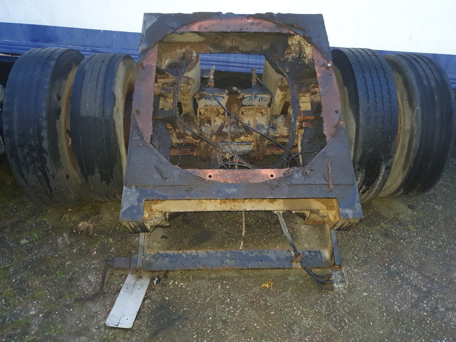 Trailer achteras, Ophalen