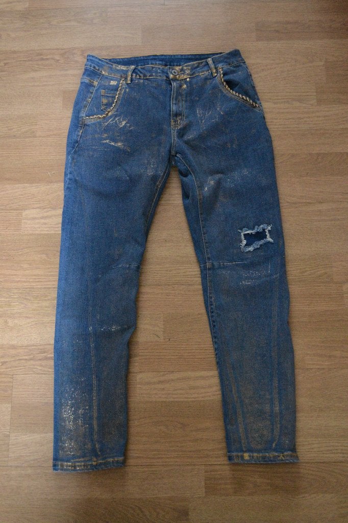Spijkerbroek met gouden coating maat 40, Ophalen of Verzenden, Zo goed als nieuw, Blauw, W30 - W32 (confectie 38/40)