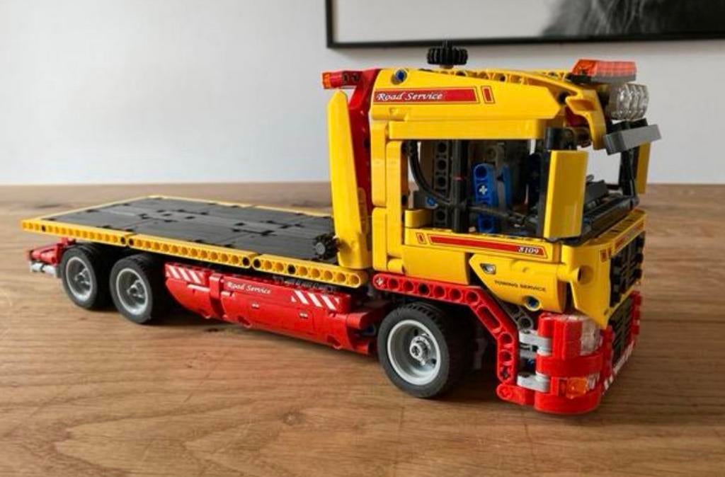 Lego Technic Sleepwagen (Road Service) - Zeer Goede Staat, Hobby en Vrije tijd, Modelauto's | 1:50, Zo goed als nieuw, Bus of Vrachtwagen
