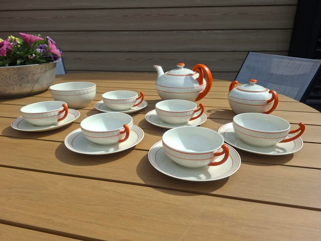 Vintage Servies uit 1930 - Wit met Oranje Details, Antiek en Kunst, Antiek | Servies compleet, Ophalen of Verzenden