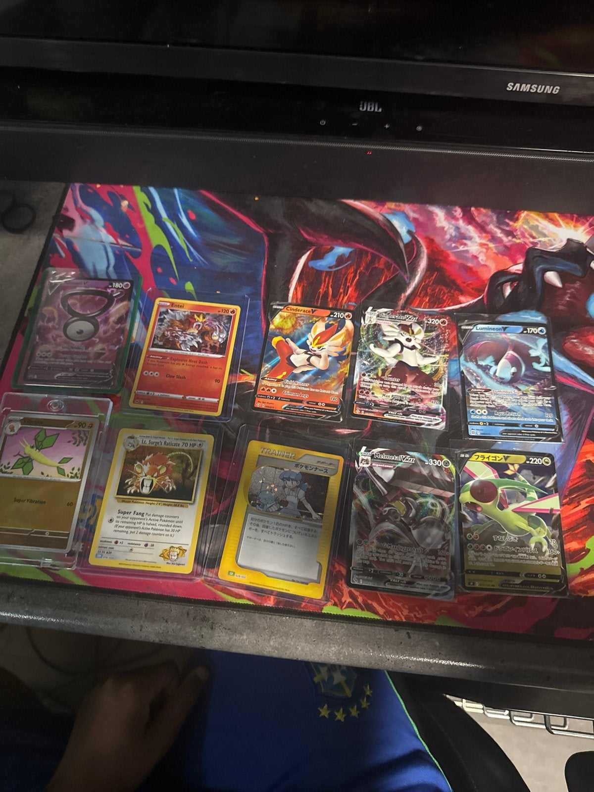Pokémon Kaarten Collectie - V, VMAX, VSTAR, Holo, Ophalen of Verzenden, Zo goed als nieuw, Meerdere kaarten, Foil