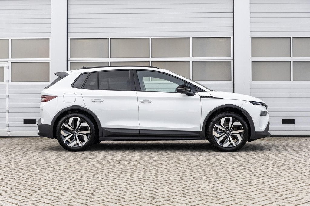 Skoda Elroq 85 286pk Sportline | Business Upgrade Clever | T, Auto's, Skoda, Automaat, 12 maanden, 82 kWh, Wit