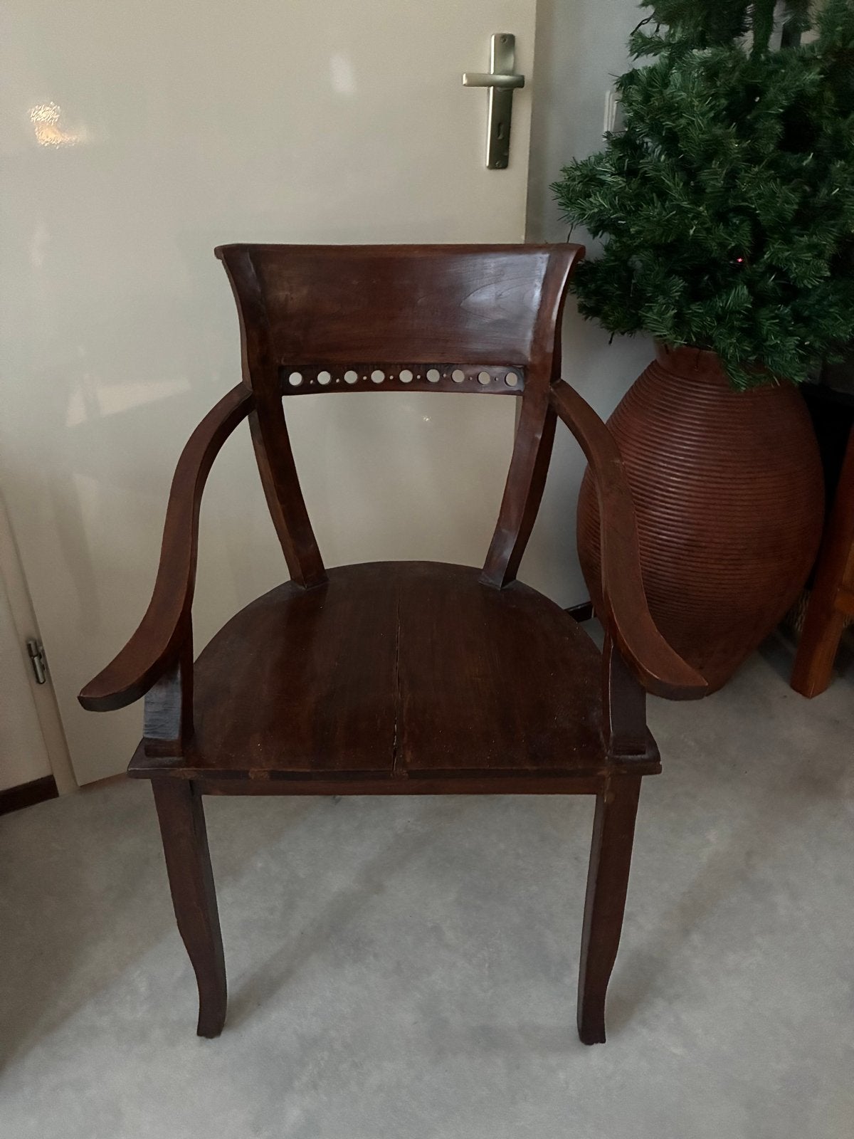Teak houten stoel met armleuningen, Ophalen
