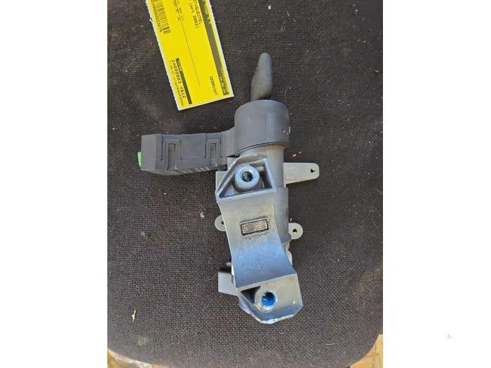 Kontaktslot + Sleutel van een Volvo V70, Gebruikt, -, -, Volvo