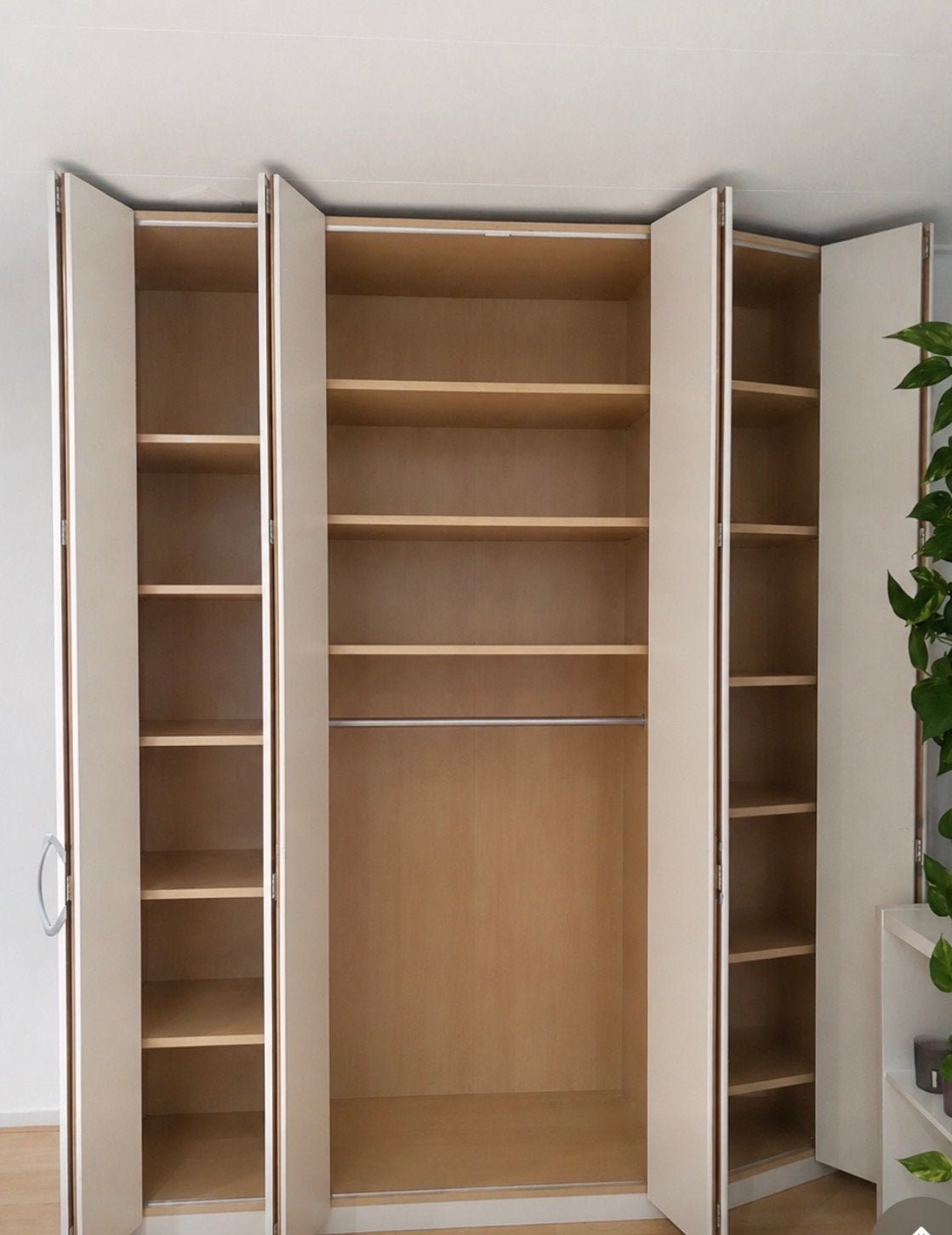 Witte kledingkast met veel opbergruimte, Ophalen, Gebruikt, 200 cm of meer, 150 tot 200 cm