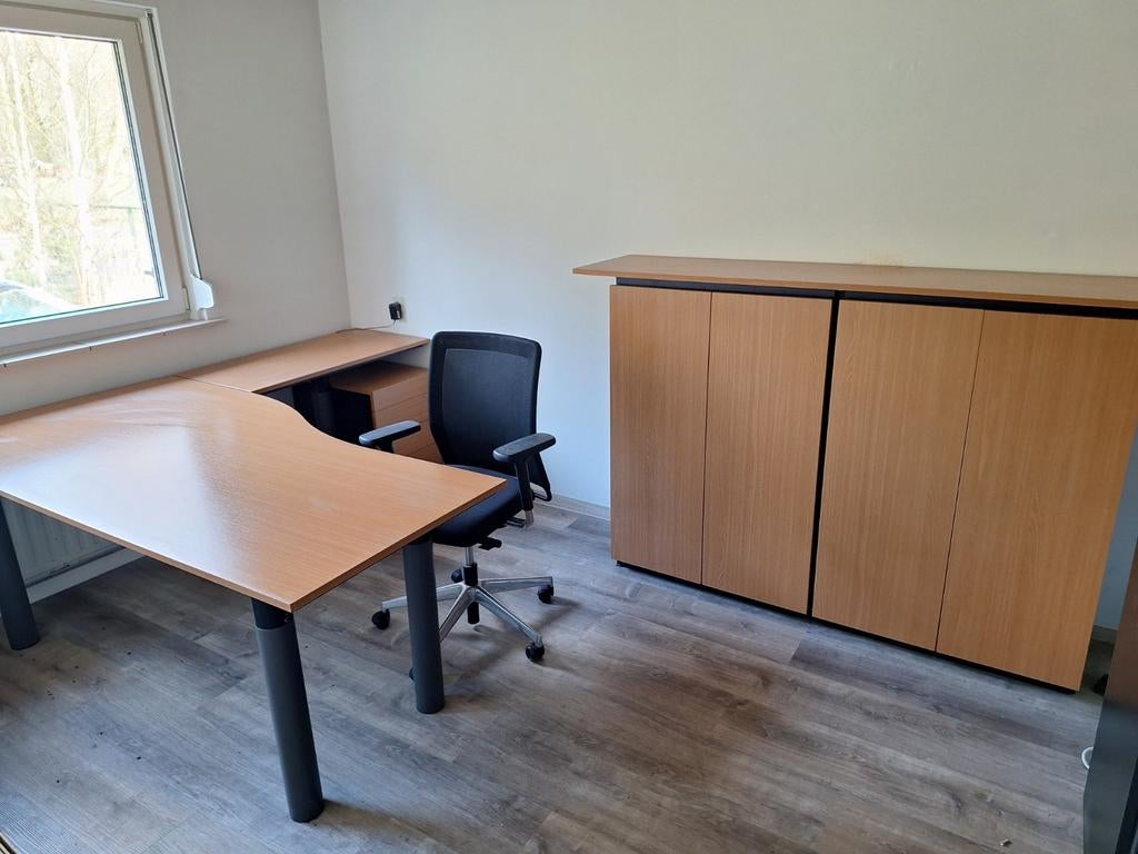 Bureau met aanzetstuk, ladenblok en dubbele kast, Ophalen, Gebruikt