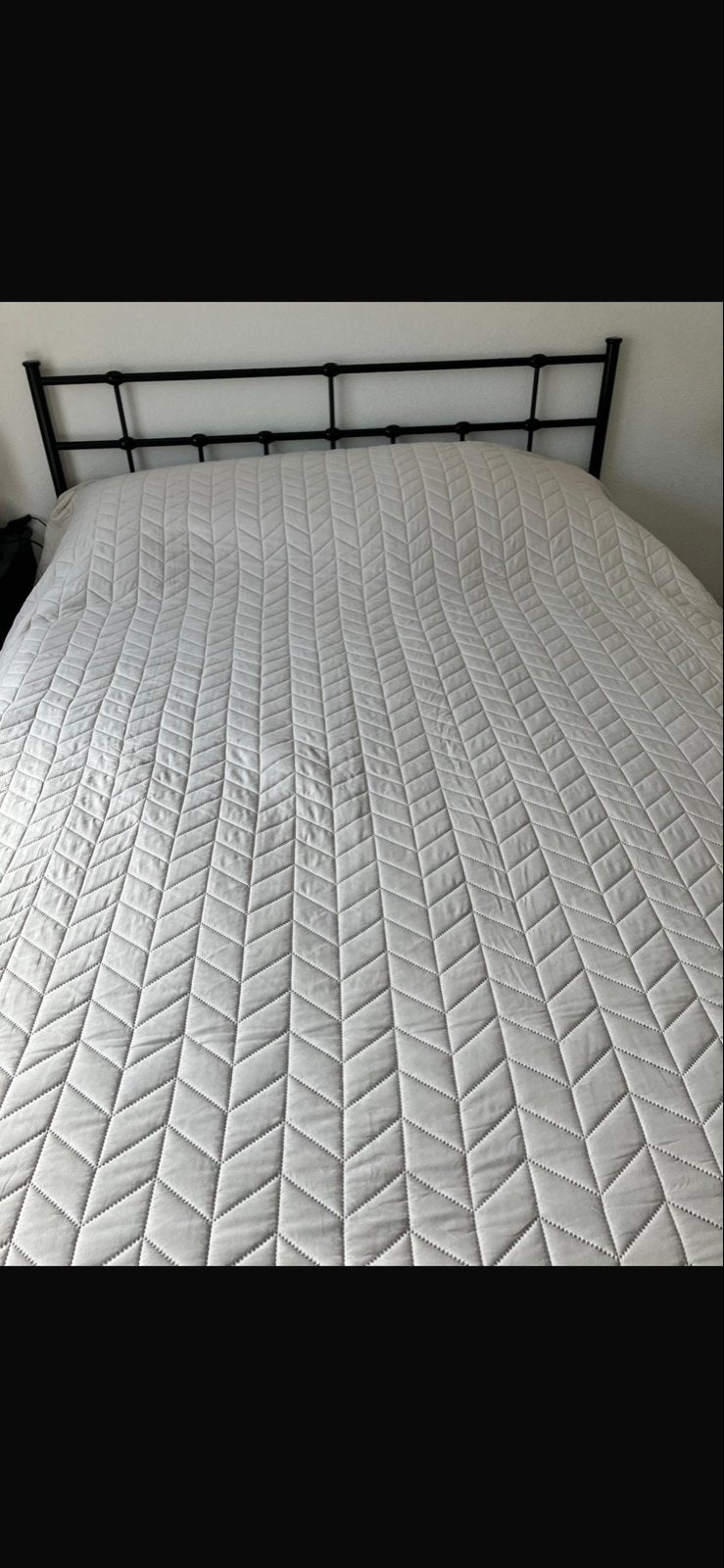 Zo goed als nieuwe bedsprei, 260x260 cm, 100% polyester, Lits-jumeaux, Beige, Ophalen of Verzenden, Zo goed als nieuw