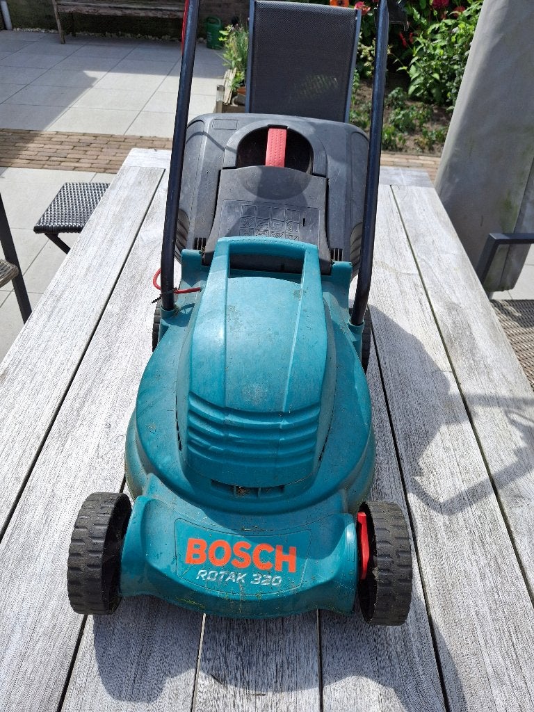 Bosch Rotak 320 grasmaaier gebruikt., Ophalen, Cirkelmaaier, Gebruikt, Elektrische grasmaaier
