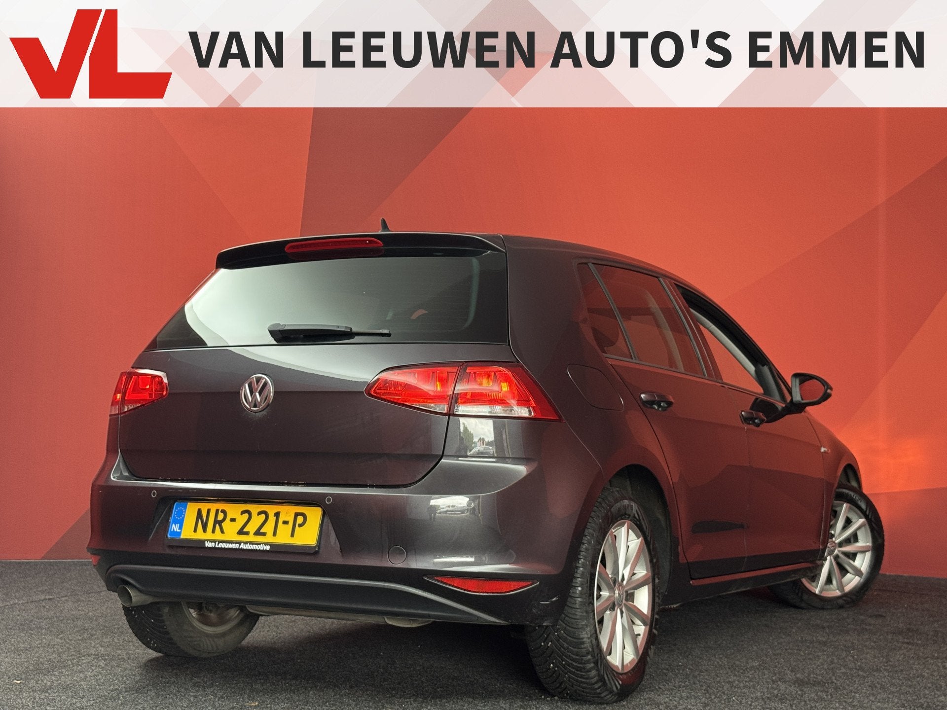 Volkswagen Golf 1.6 TDI Connected Series | Navigatie | Cruis, Voorwielaandrijving, Stof, Gebruikt, 4 cilinders
