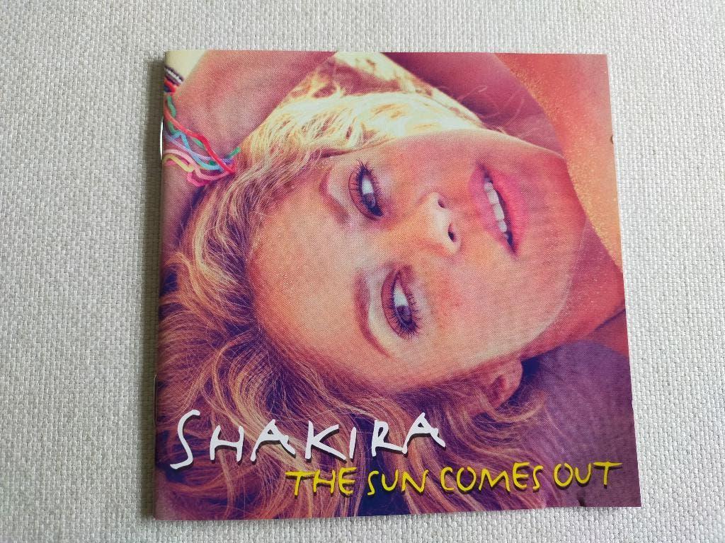 CD van Shakira, Ophalen, 2010 - 2019, Zo goed als nieuw
