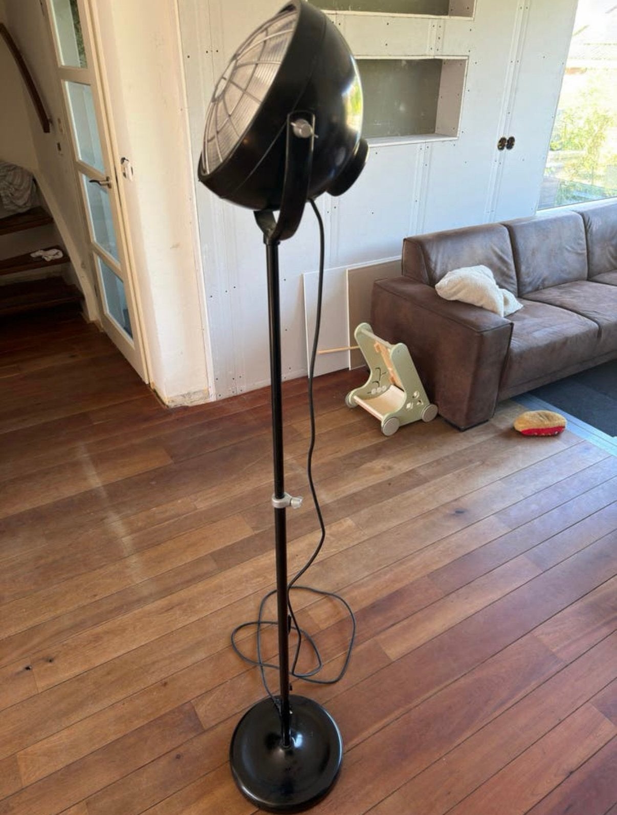 IKEA SVARTNORA staande vloerlamp – zwart, Huis en Inrichting, Ophalen of Verzenden, Zo goed als nieuw, 150 tot 200 cm