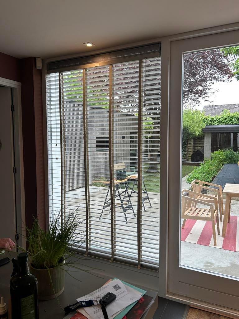 Jaloezieën taupe/zand/beige - 2x 140cm en 100cm breed, Huis en Inrichting, Stoffering | Gordijnen en Lamellen, Gebruikt, 100 tot 150 cm