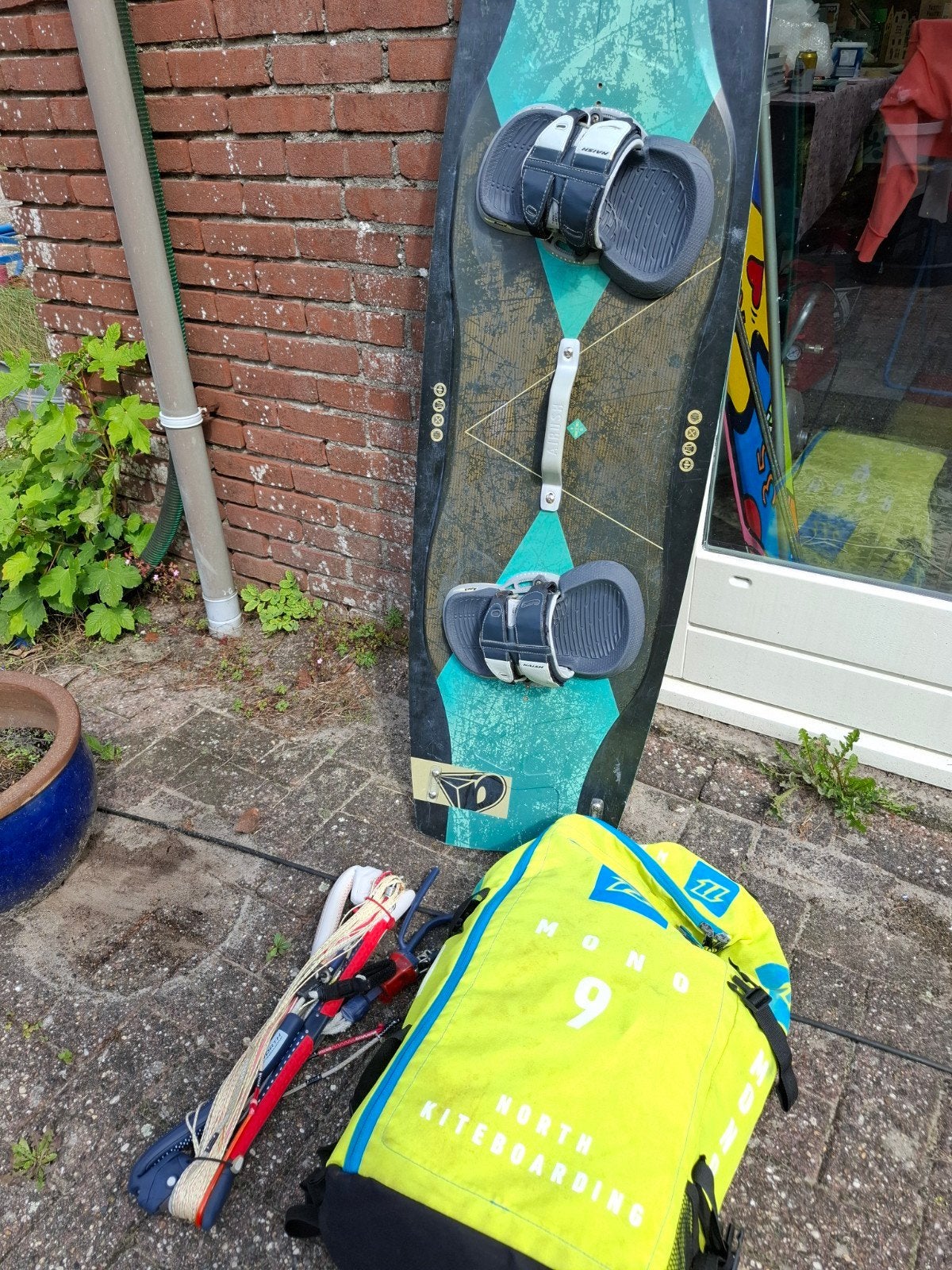 Complete kiteset: kite (9), bar en board, Ophalen, Gebruikt, Kitesurf-set, Twintip