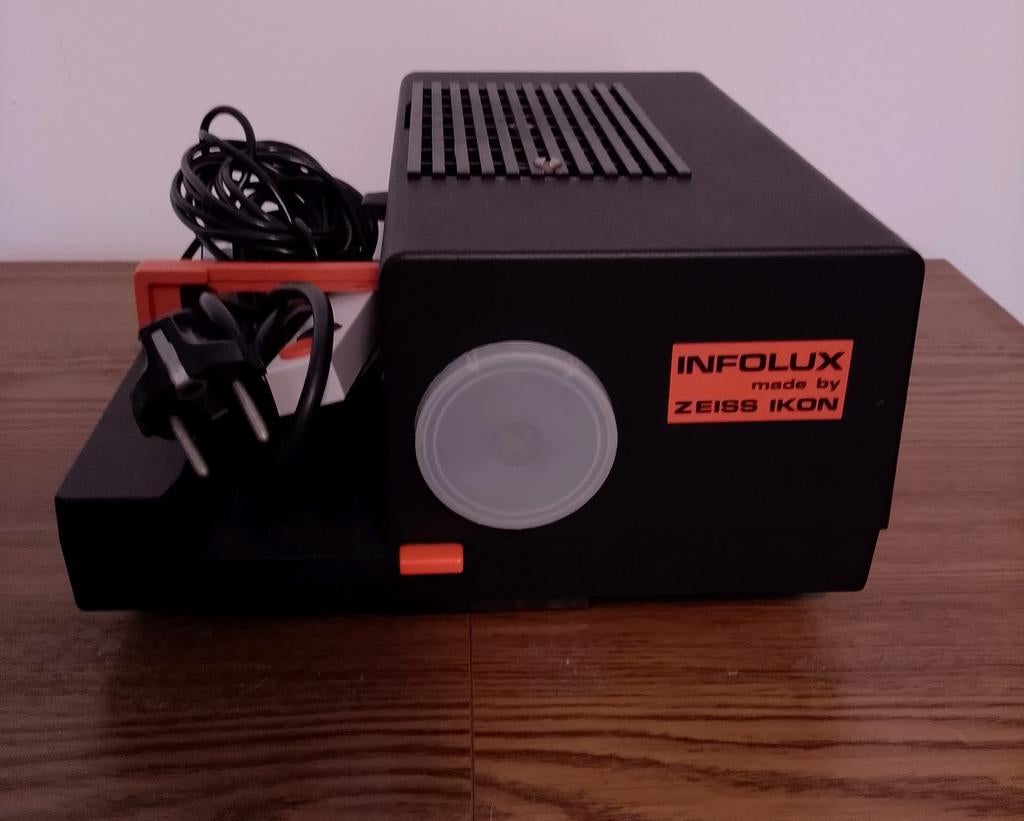 Vintage Infolux Dia Projector met scherm, Audio, Tv en Foto, Diaprojectors, Ophalen, Zo goed als nieuw, Met scherm
