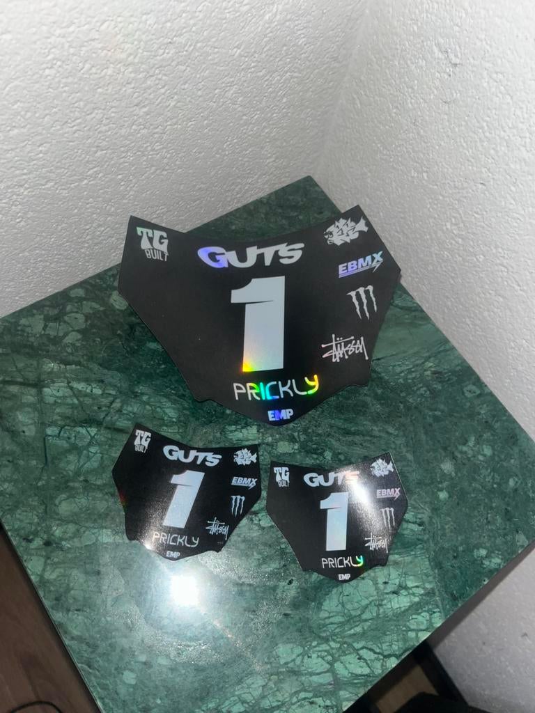 Motocutz decal, Verzenden
