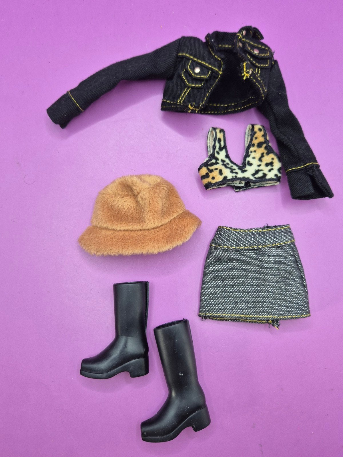 Barbie pop mattel outfit flavas, Ophalen of Verzenden, Zo goed als nieuw