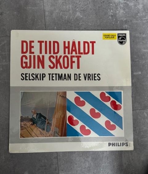 LP De tiid haldt gjin skoft, Inclusief binnenhoes, Ophalen of Verzenden, Gebruikt, 12 inch