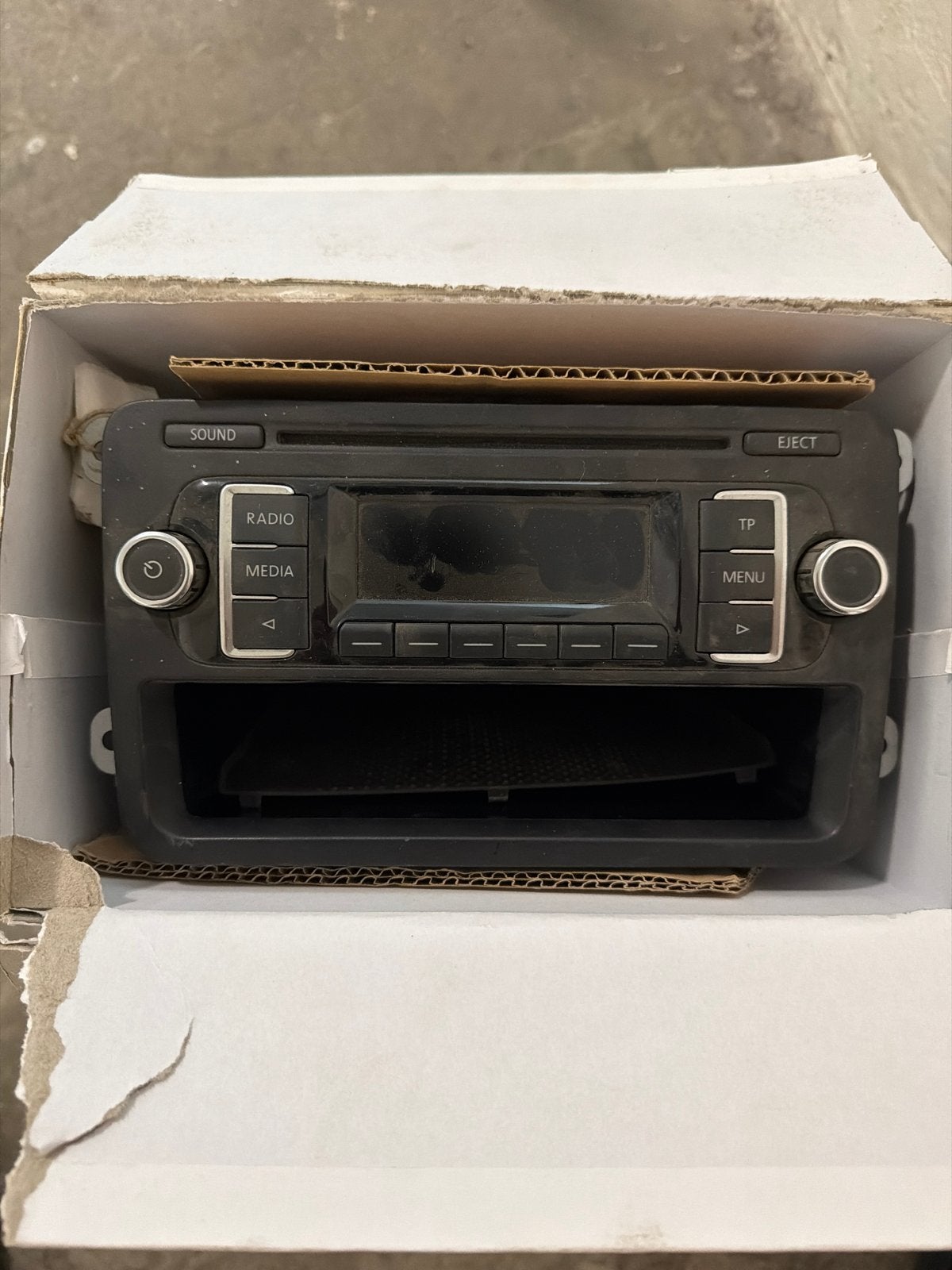 Volkswagen Golf 6 Radio - Origineel, Auto diversen, Autoradio's, Ophalen of Verzenden, Gebruikt