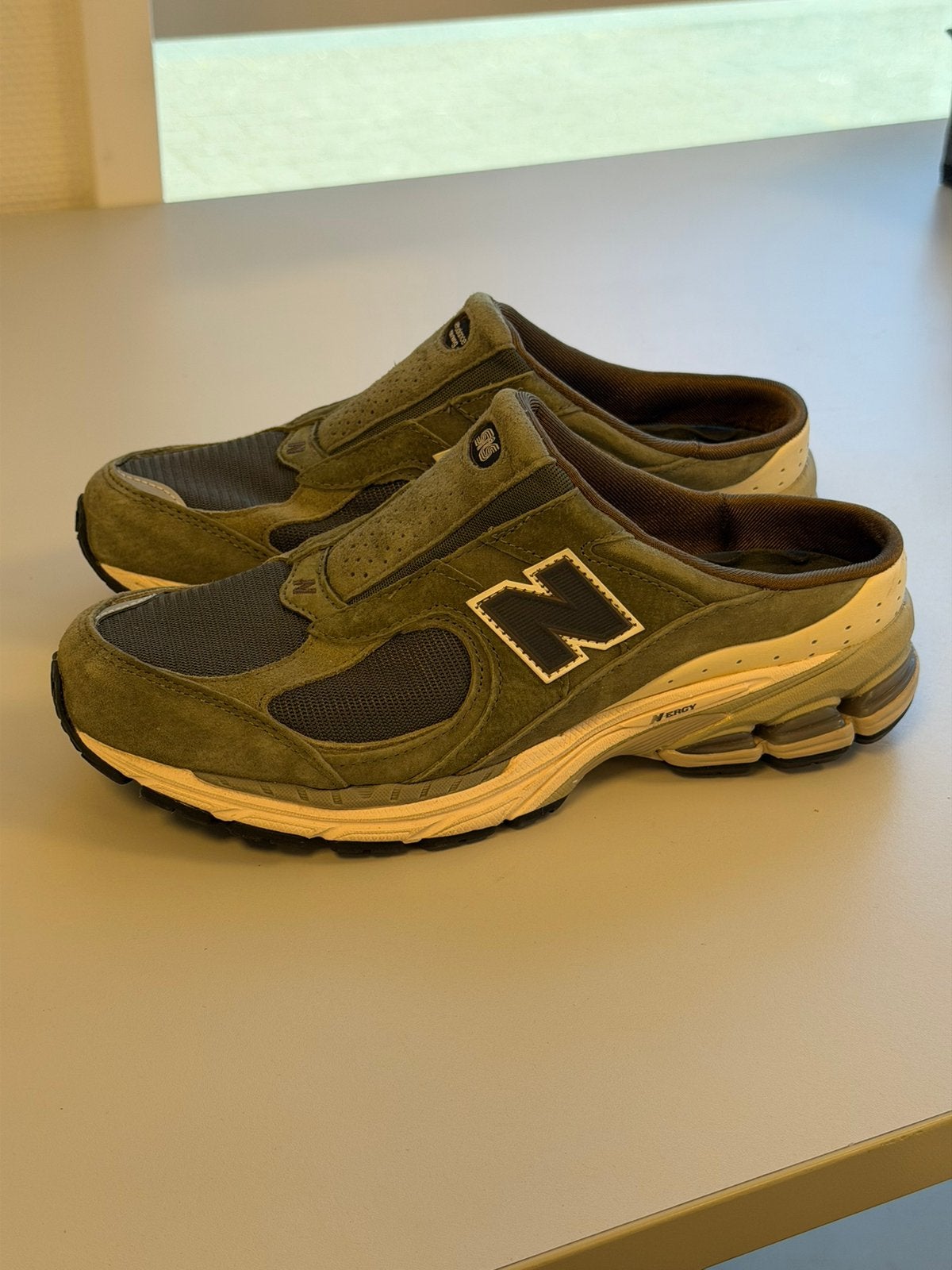 New Balance 2002R Mule SNS Desert Palm 41.5 sneakers zgan, Overige kleuren, Ophalen of Verzenden, H, H