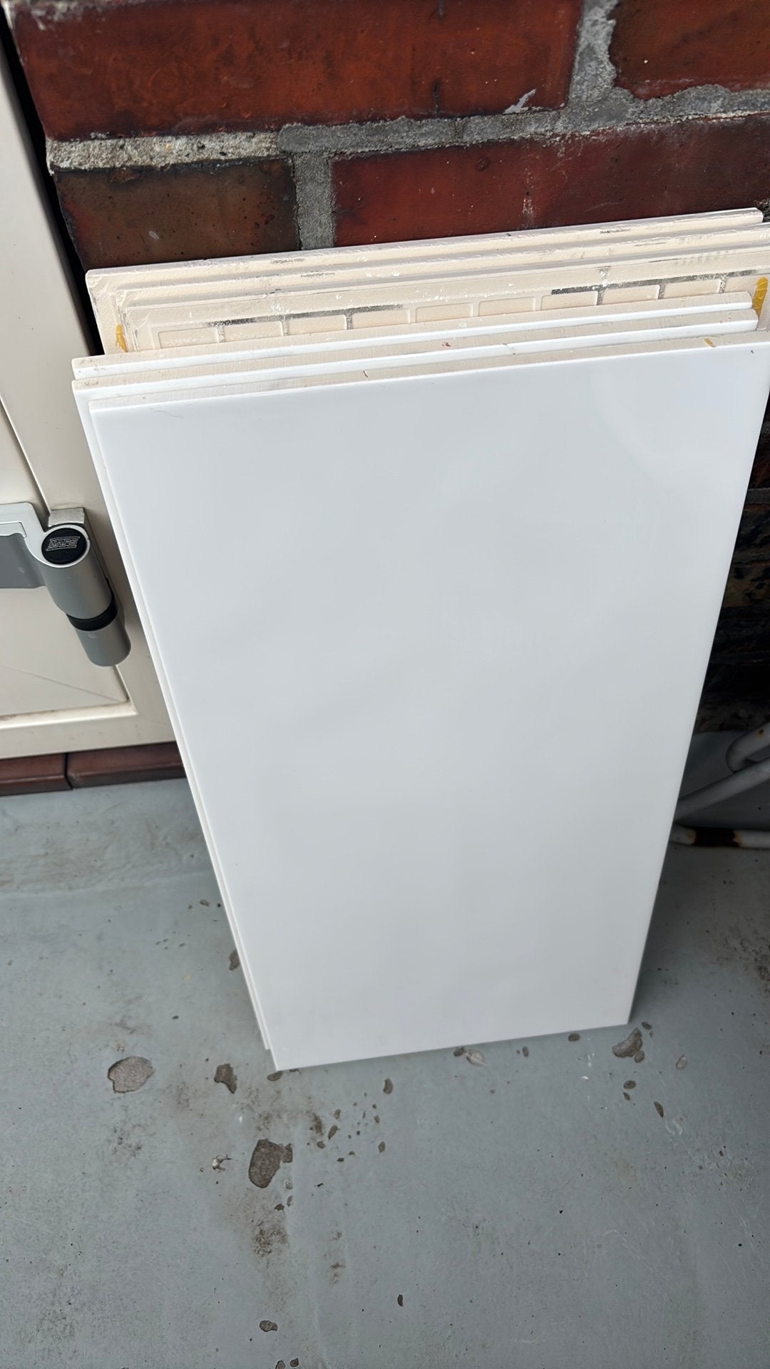 Stuk of 7 mooie witte tegels, 60x30, 60 cm of meer, Ophalen of Verzenden, Minder dan 5 m², Wandtegels